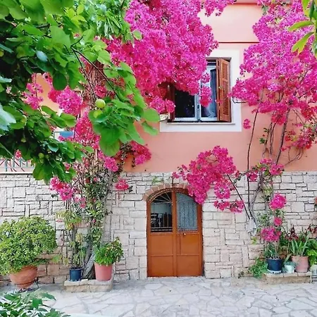 Alexandros 2 Appartement *